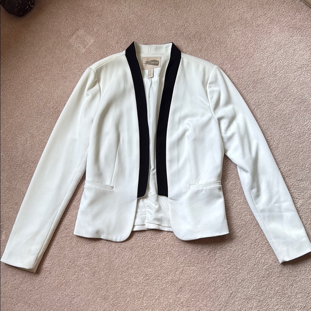 Forever 21 White and Black Tuxedo Blazer